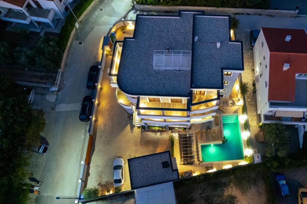Villa Mariella Novalja Exteriör bild
